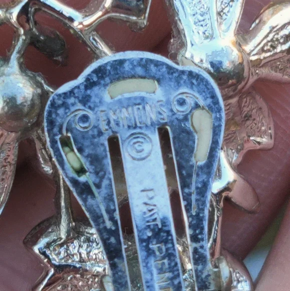 Vintage Emmons Rhinestone Flower Earrings - Picture 4 of 6